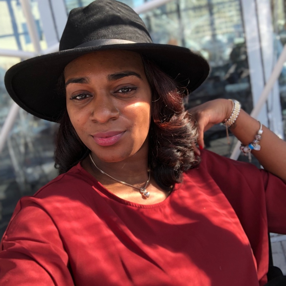 Meet your Posher, Shay